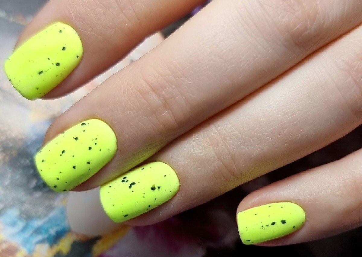 Gel polish BUILDER manicure