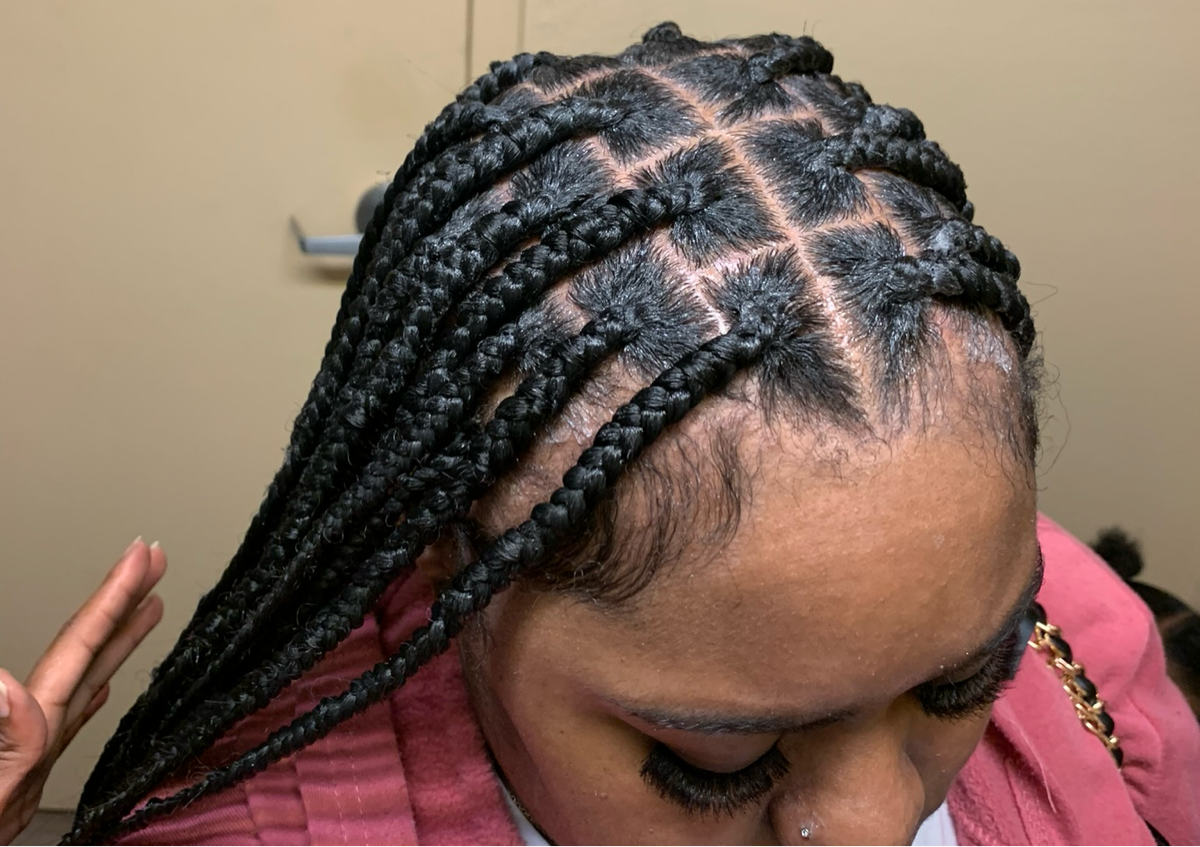 Medium Knotless Braids