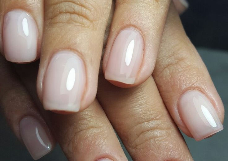 Bain d'acrylique traditionnel (mains) une  couleur simple première fois.