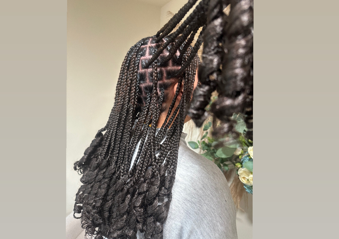 Medium Knotless Braids