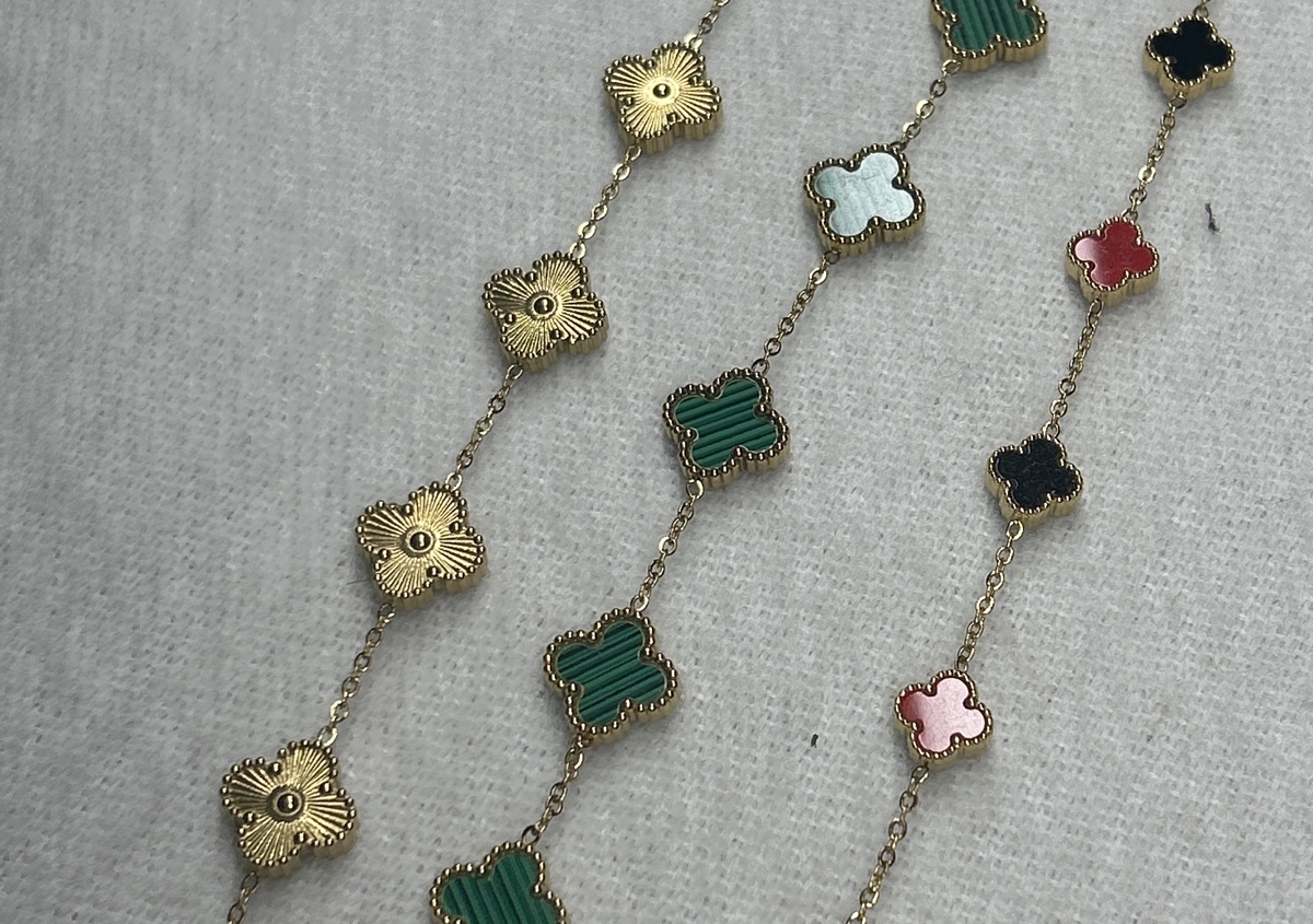 Clover Braclett