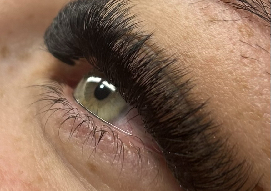 Fullset Russian Volume Lash Extensions