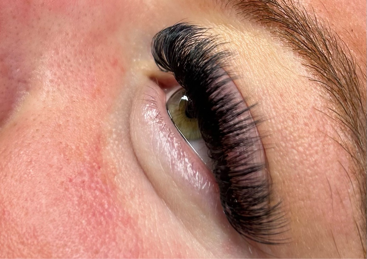 Russian Volume Lash Extension Infills
