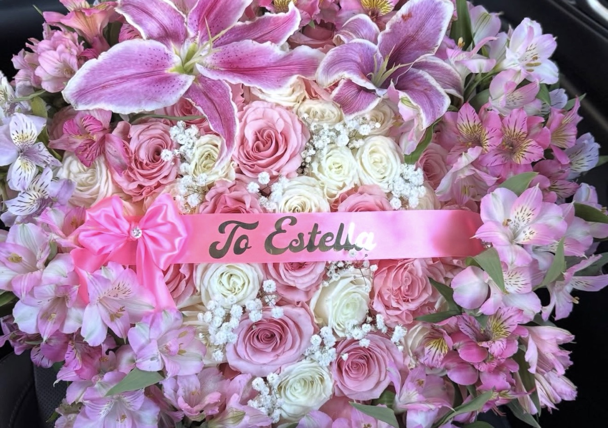 50 count astromelia bouquet