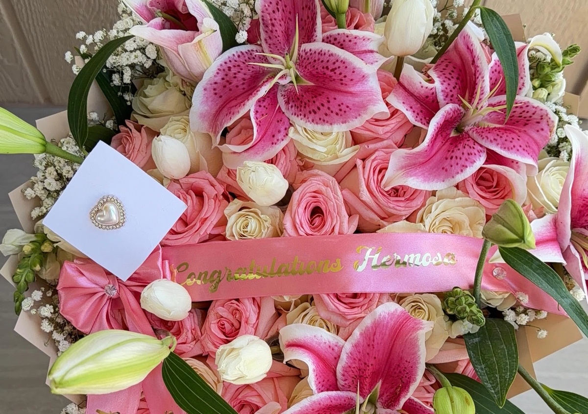lilly mix bouquet 