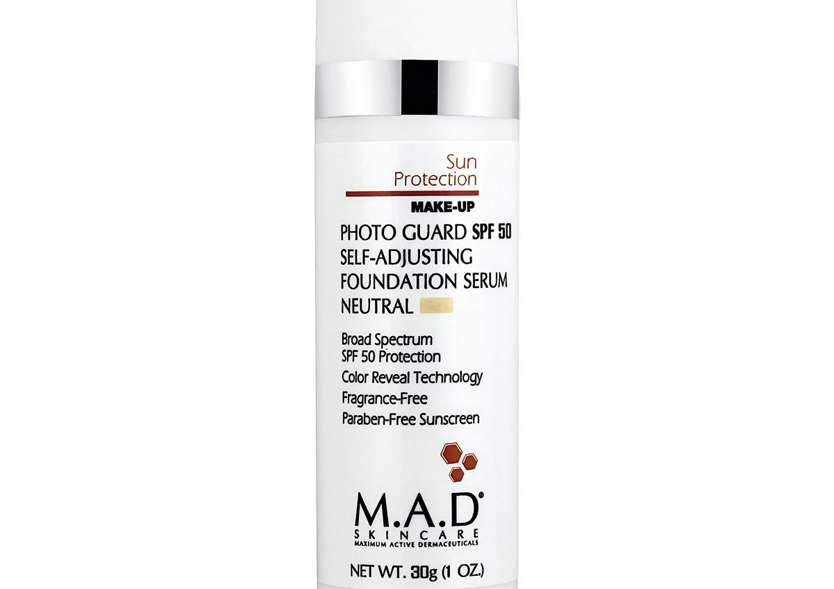 Photo Gus f SPF 50 Self-Adjusting Foundation Serum Medium