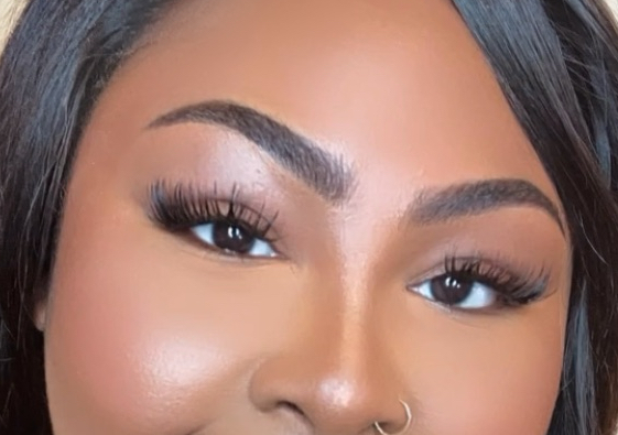 Brow tint and cluster lash subscription 