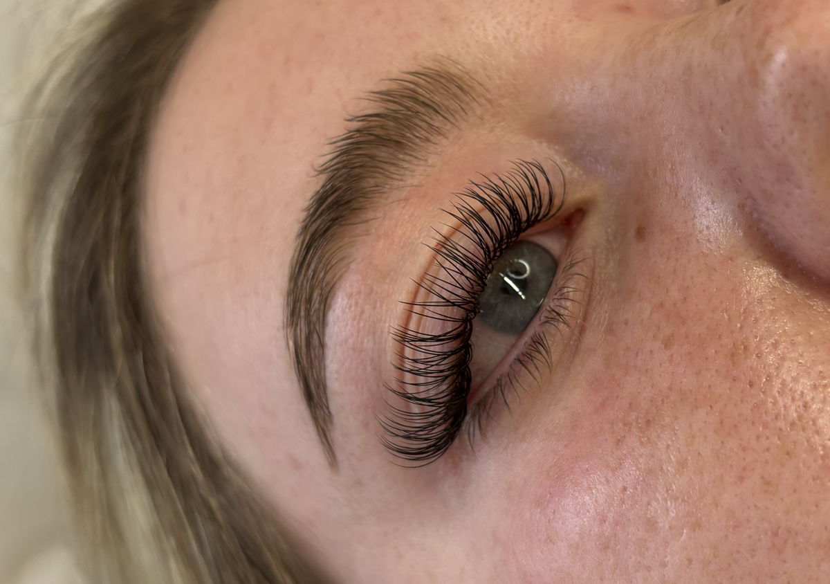 Classic lashes
