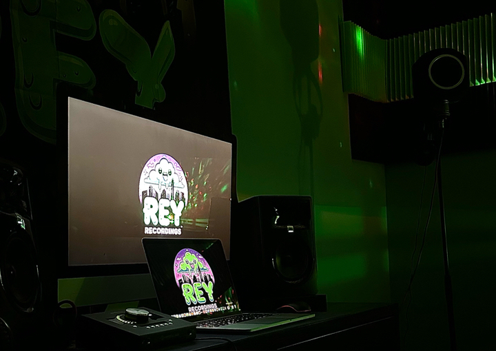 7 Hour Recording Session (W/Engineer)