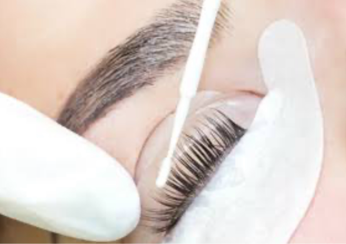 Eyelash lifting 