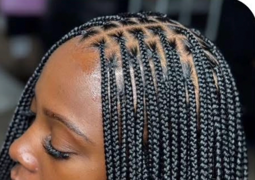 Medium knotless braids 