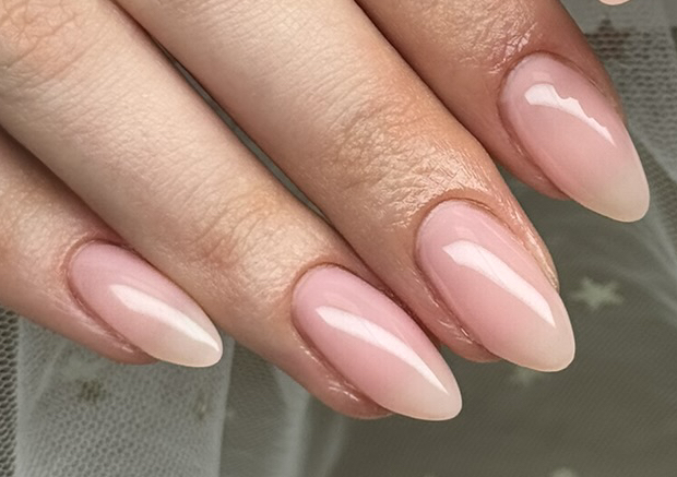 Structured gel on medium natural nails