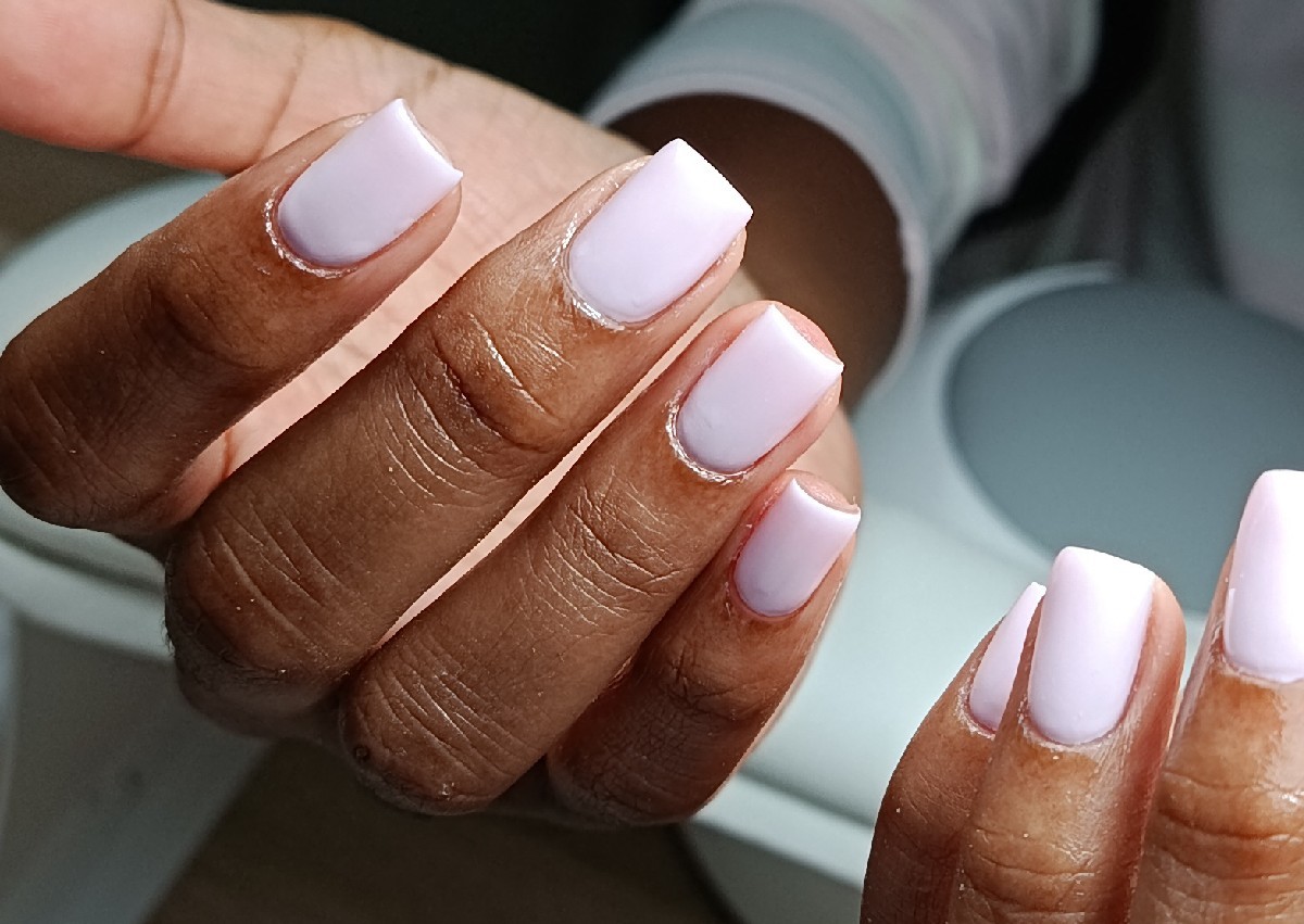 Manicura Semi - Refuerzo en buildergel (2/4)