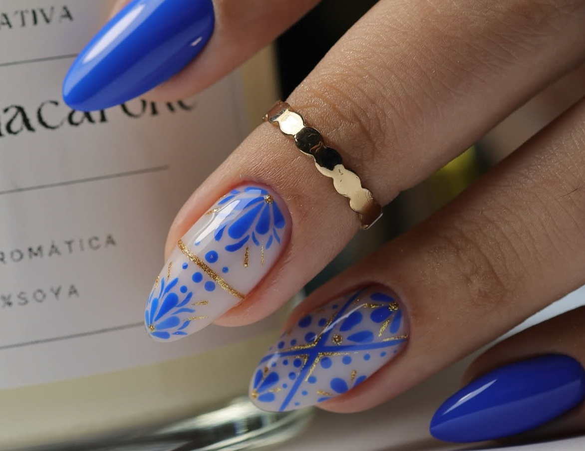 4 uñas (2 de cada mano)