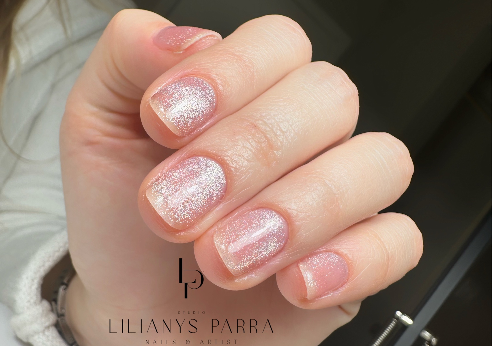 Manicura gel semipermanente 