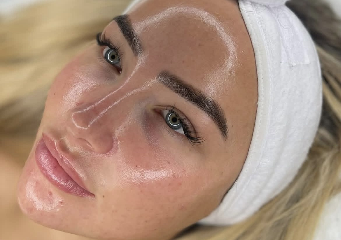 GLASS SKIN FACIAL