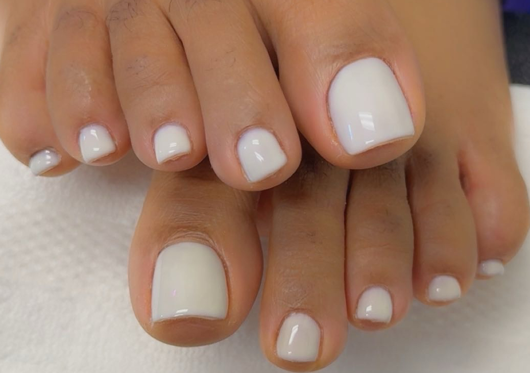 Russian pedicure w/ plain color