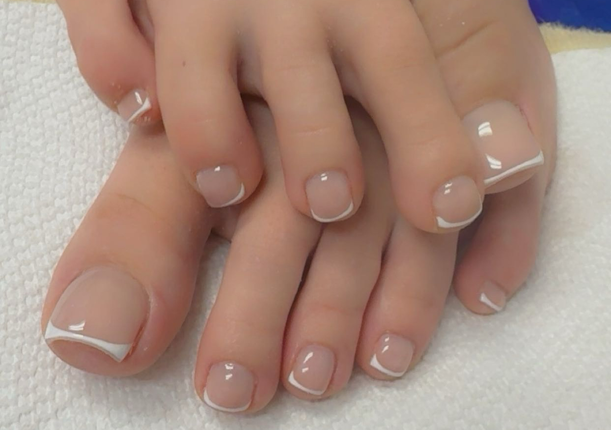 Russian pedicure w/ french