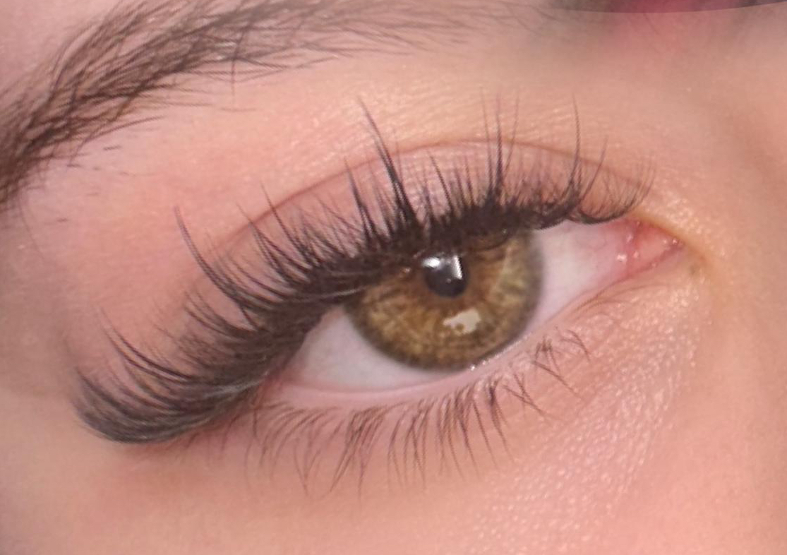 Wispy Hybrid Lashes