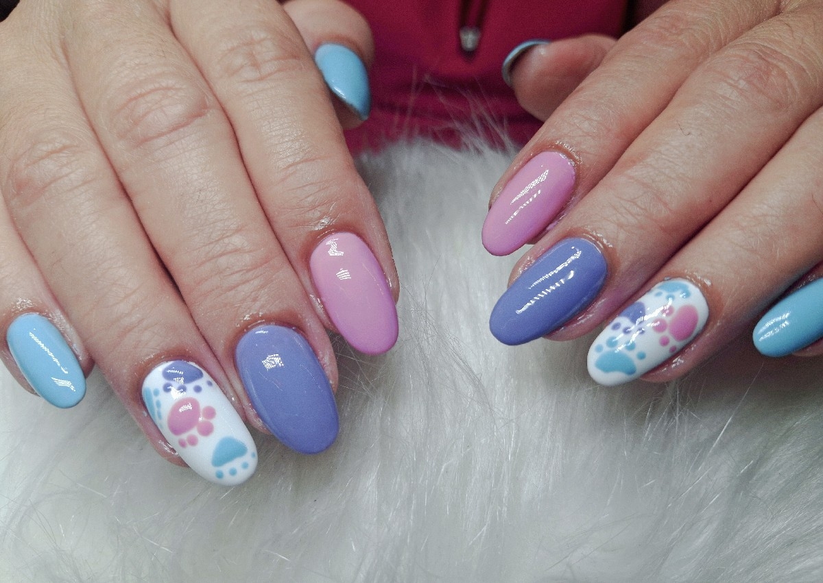 Uñas acrílicas medianas.💅✨️