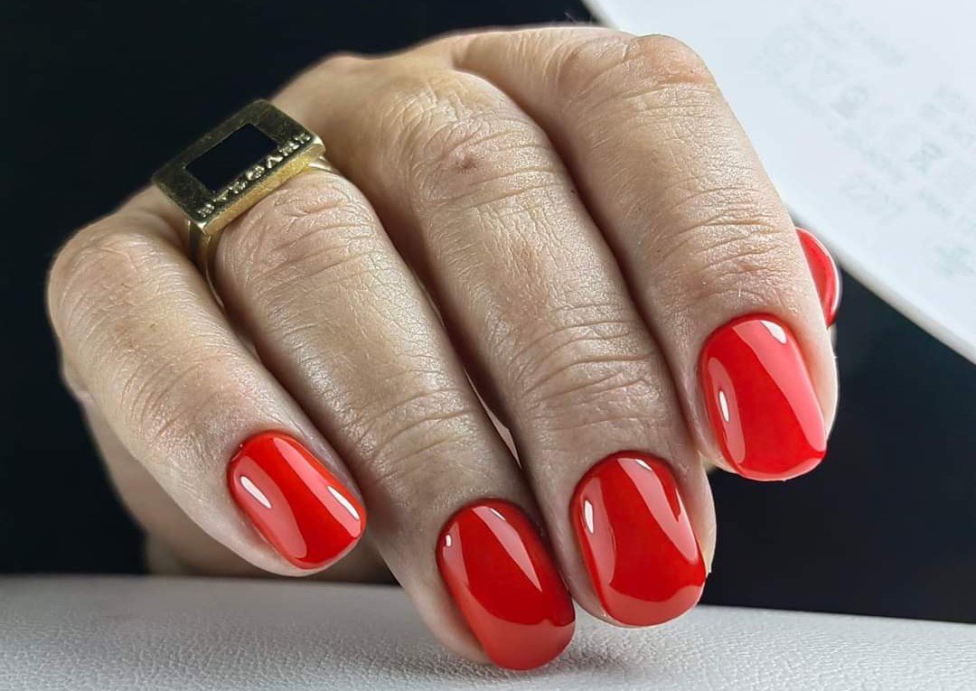 Manichiură ojă semipermanetă