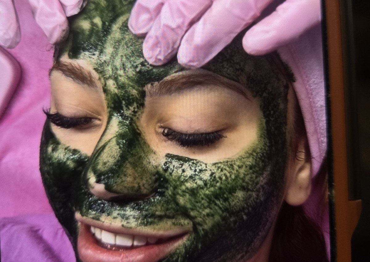 Pre facial + green peel (1st time)
