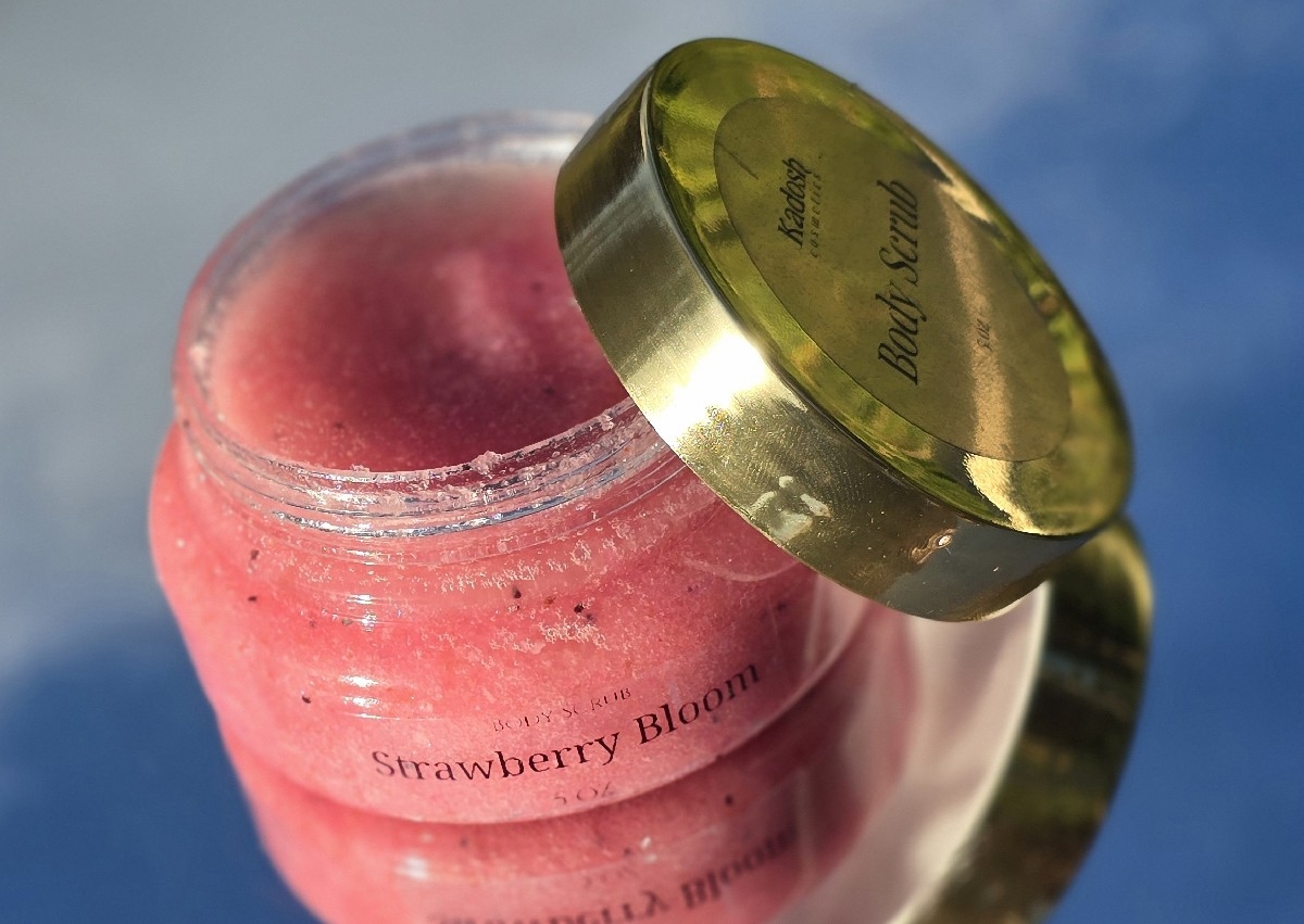 Body Scrub - Strawberry Bloom