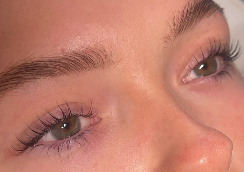 Lash lift & tint