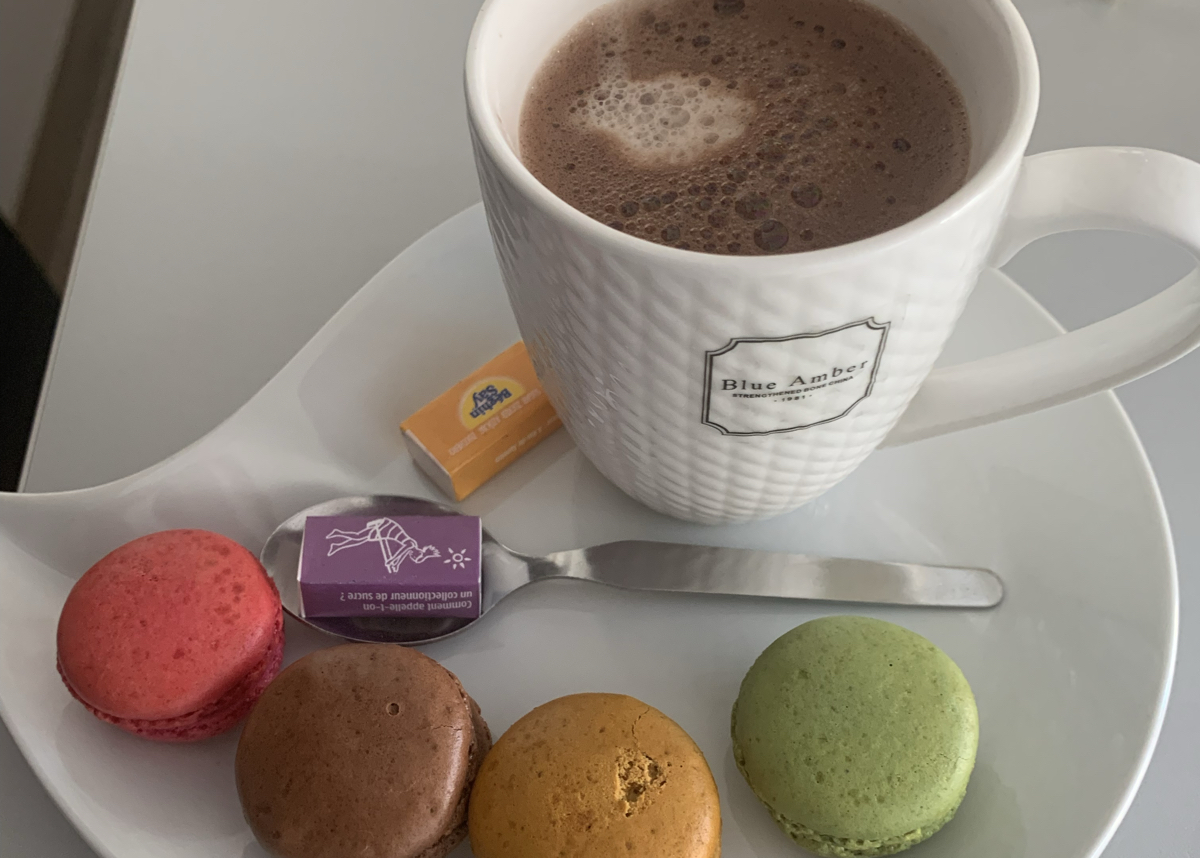 thé/ café/ chocolat chaud/ cappuccino 