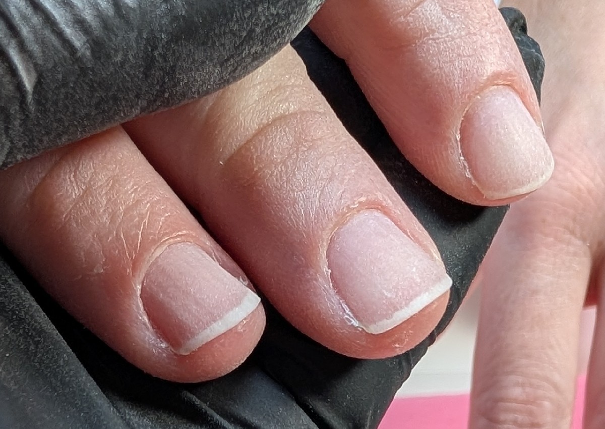 Russian manicure (2/3)