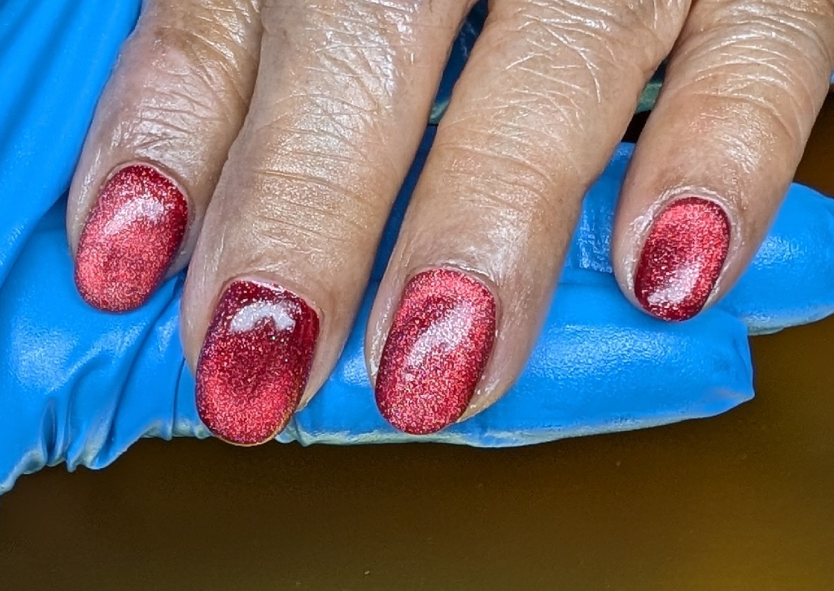 Gel polish (one color) (2/2)