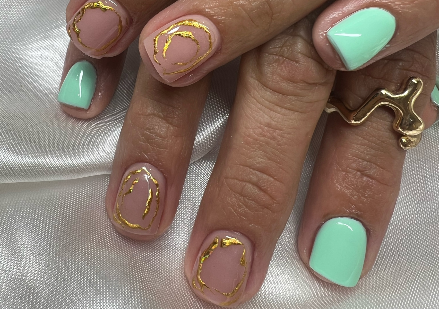 Esmaltado en gel (sobre acrilico)