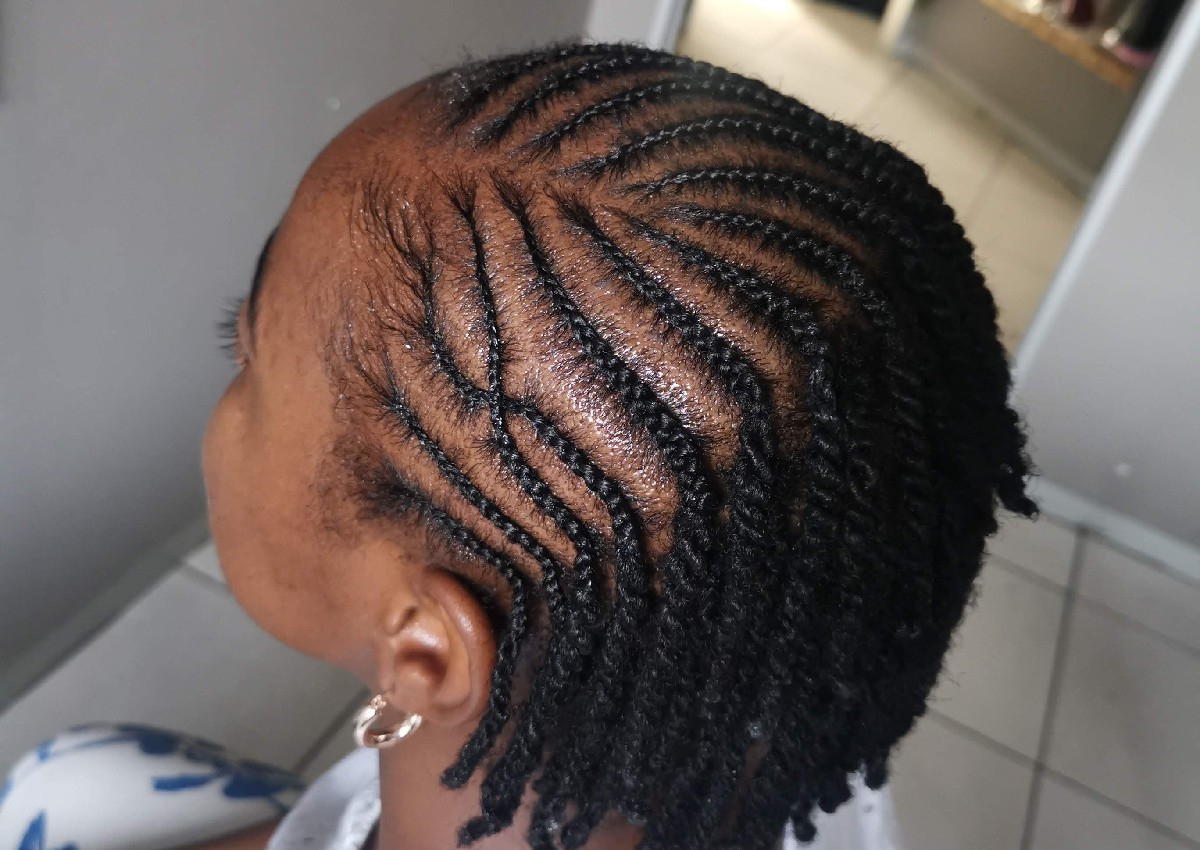 Tribal cornrows (medium)