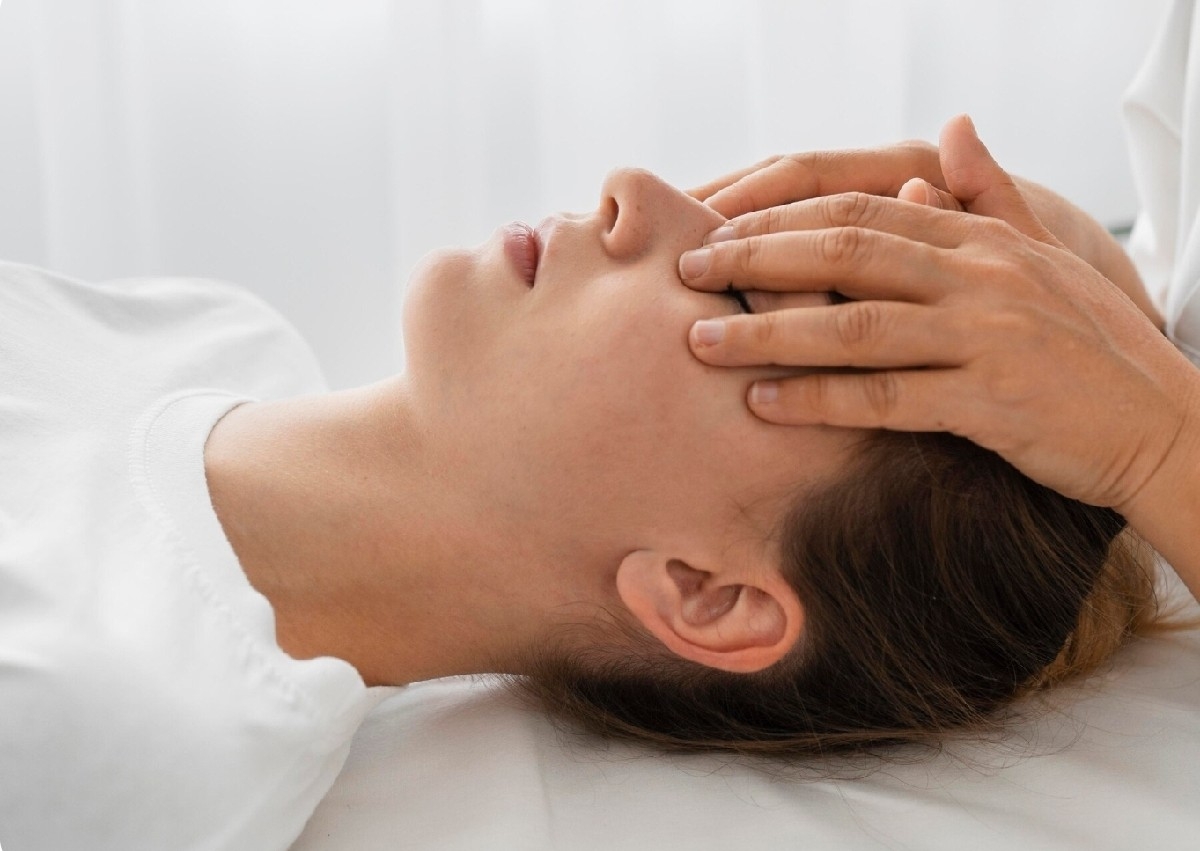 Shoulder Neck and Head Massage - Oil Free