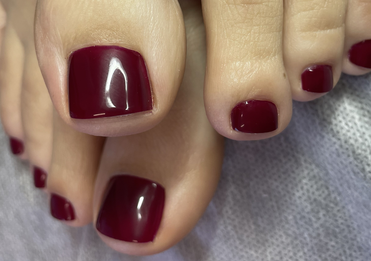 Dry Nail Polish Pedicure (Full Foot Care)