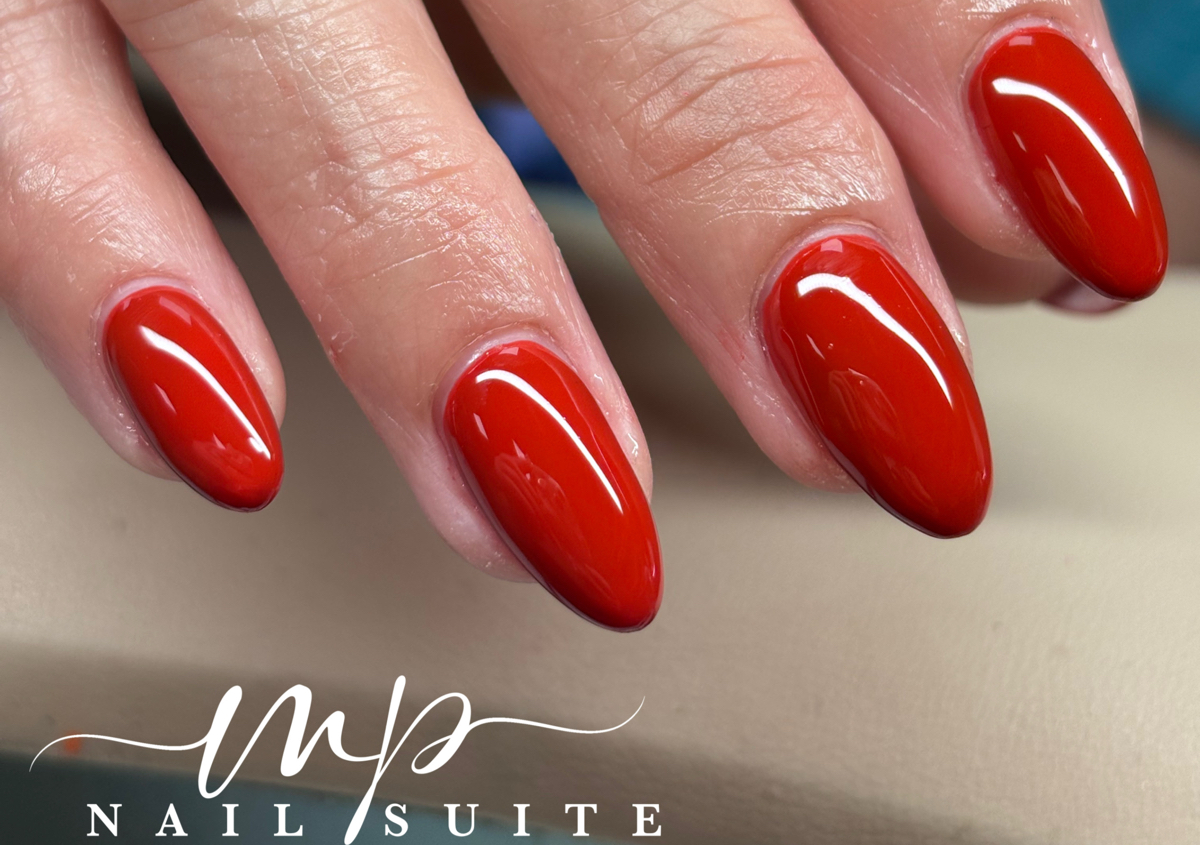 Manicura + Builder (en uña natural)