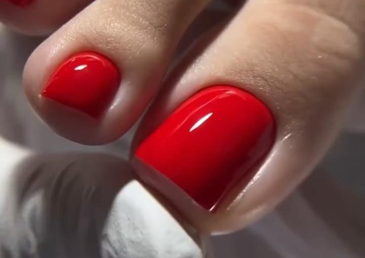 Pedichiura estetică (fără tălpi)+gel lac
