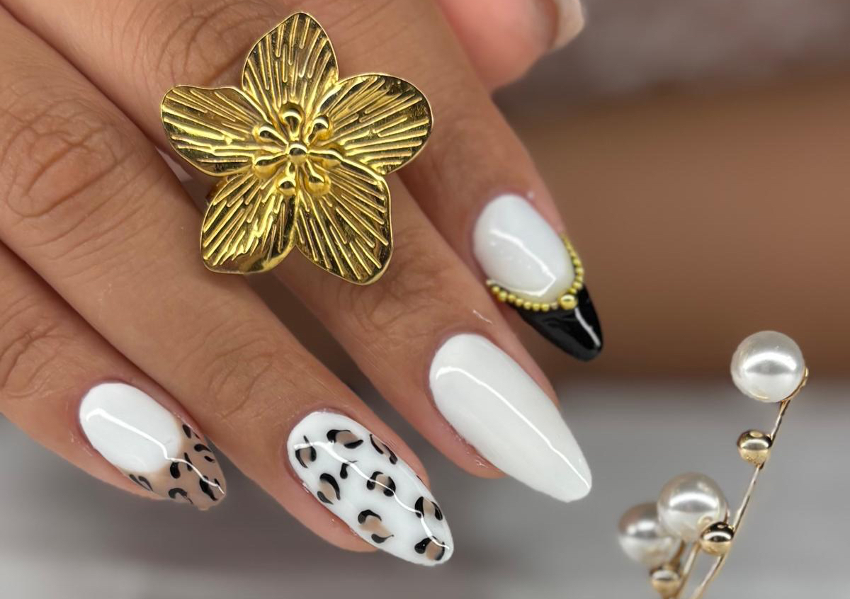 Manicura + Gel Tips & Pies