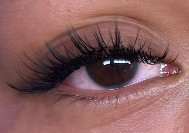Wet Lashes WISPY | Efecto Húmedo WISPY