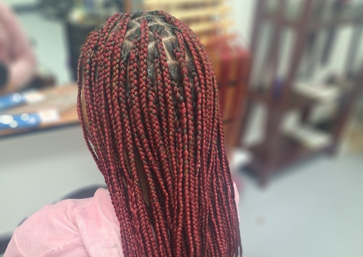 Medium knotless braids