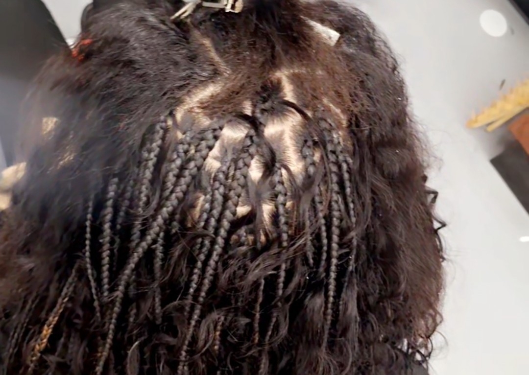 Boho medium knotless braids