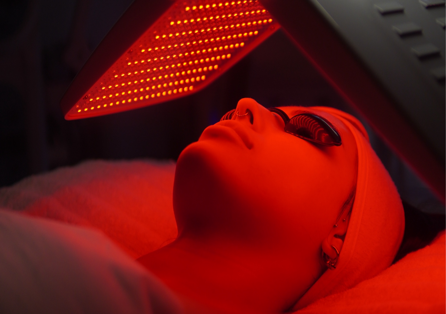 RED/BLUE LIGHT THERAPY