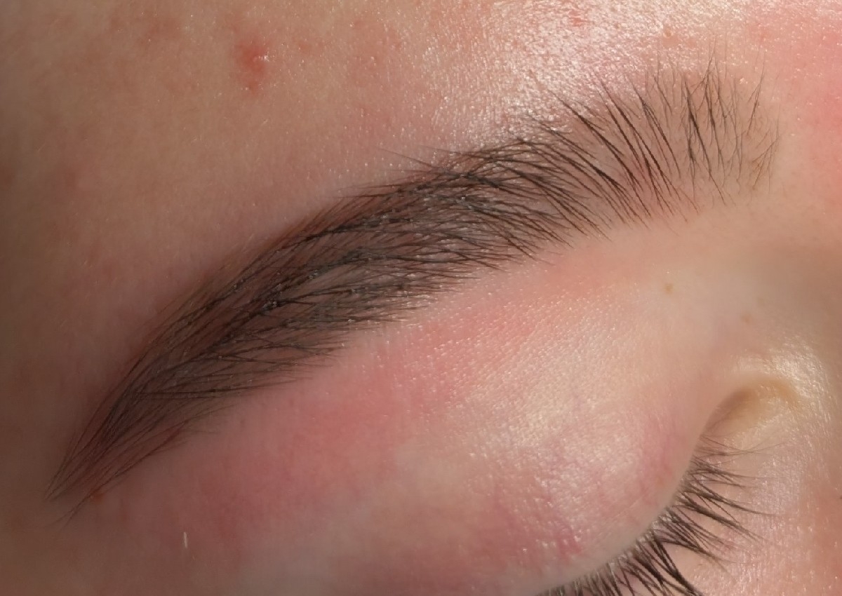 Brow wax