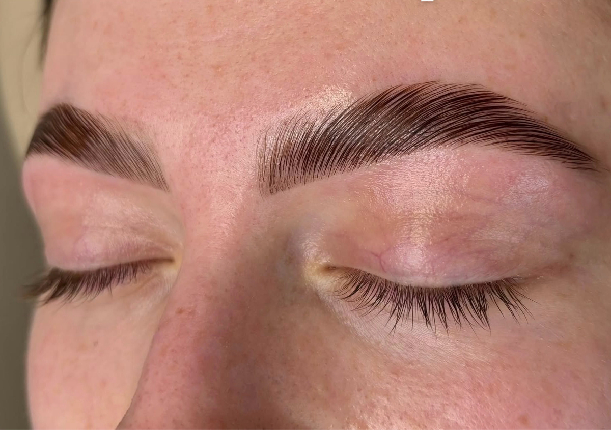 Brow lamination & tint 