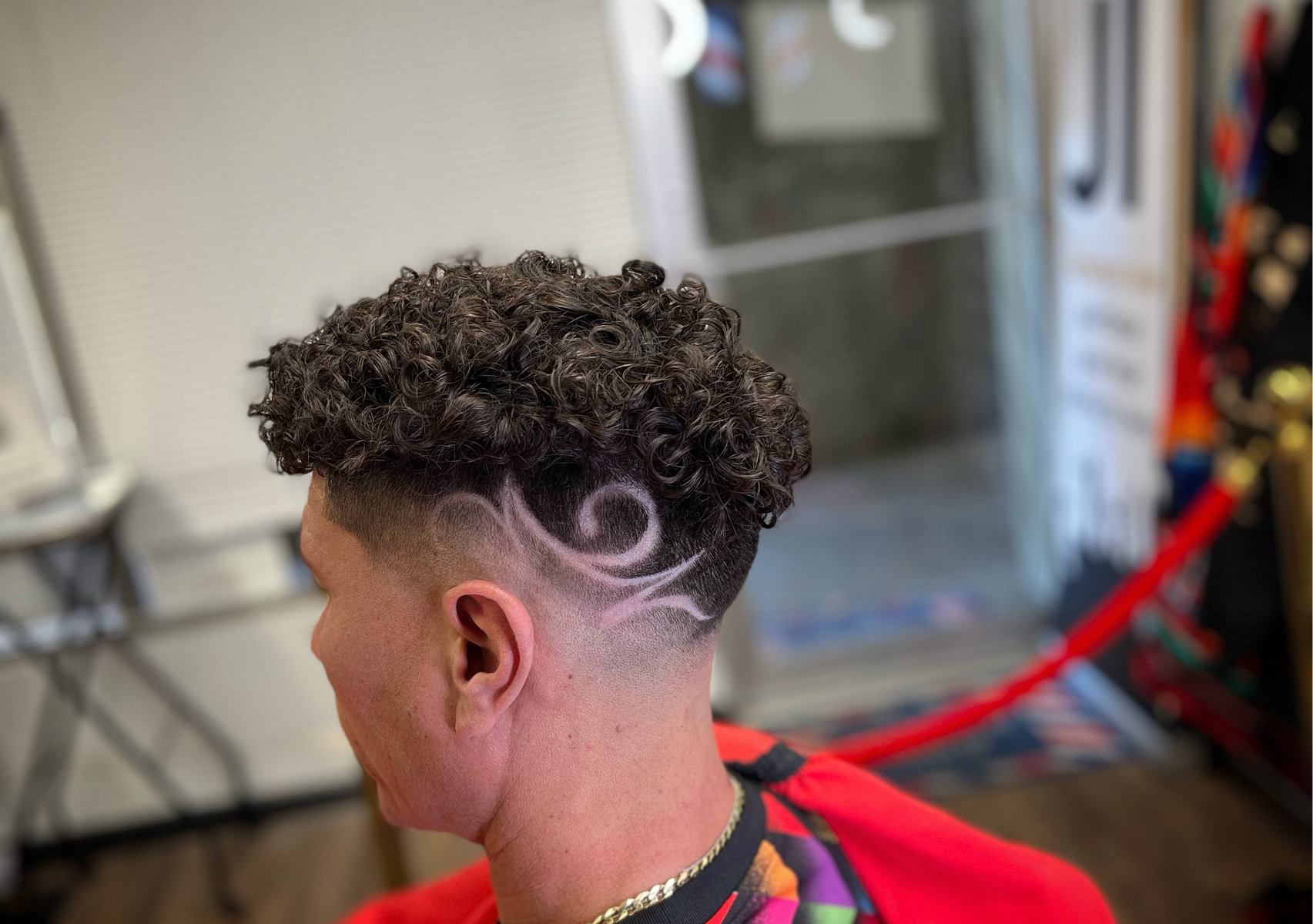 Haircut /no beard (Julian)