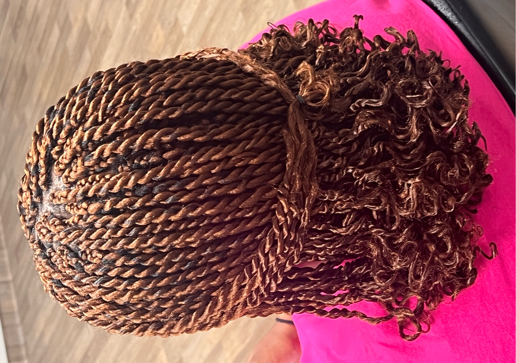 Shoulder kinky twist 