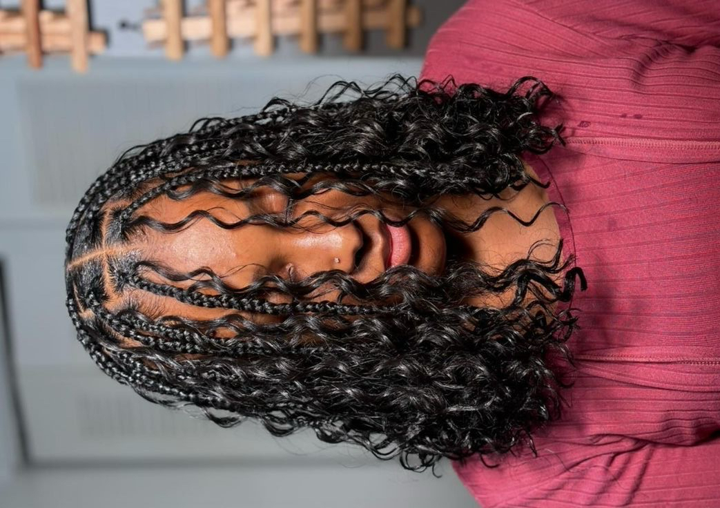 B Medium shoulder length 