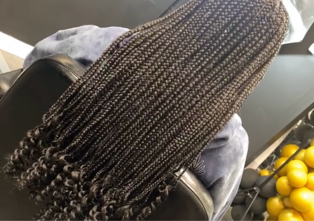 Medium Goddess Knotless Braids(hair included)