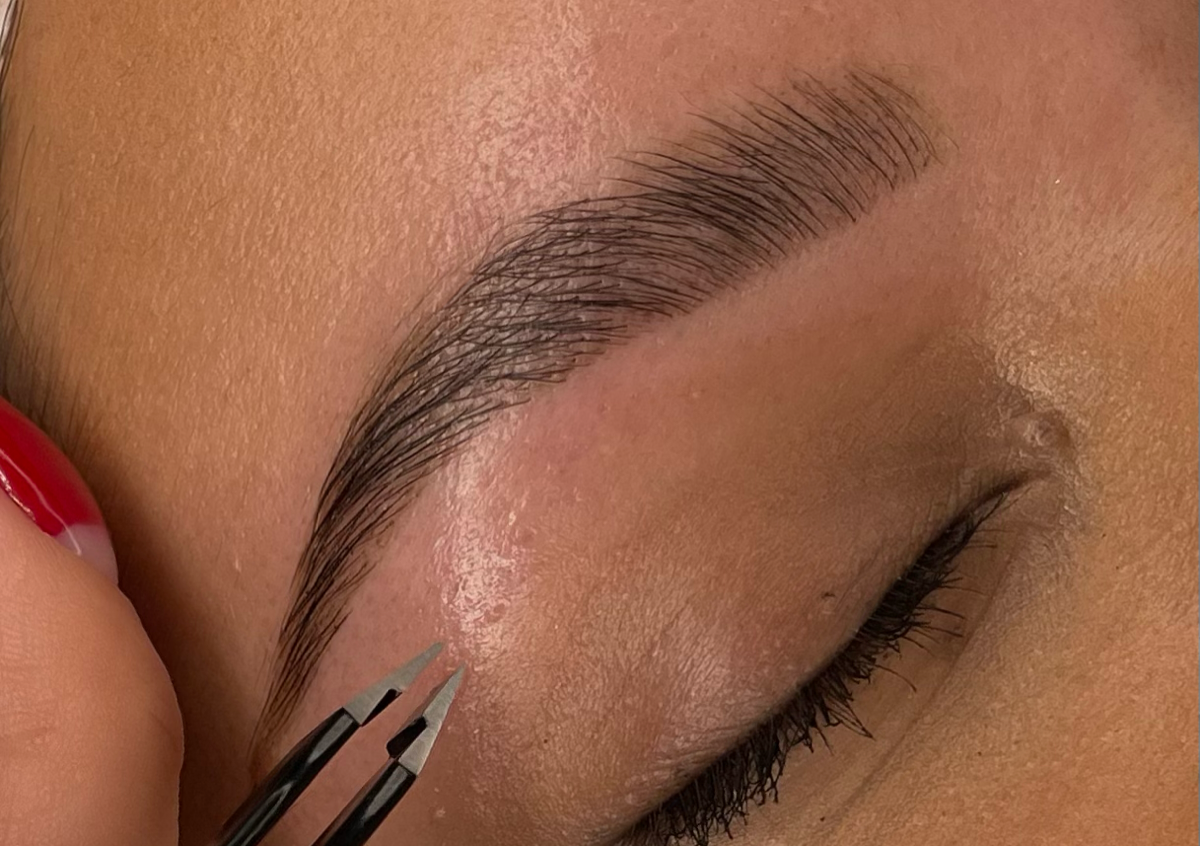 Brow Lamination  + Tint ( shape included)