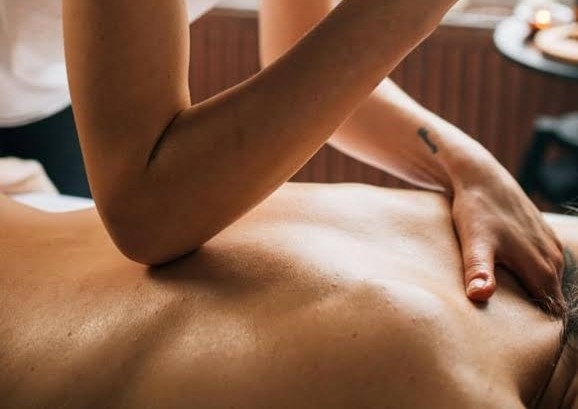 Deep Tissue Massage ~ 1Hr